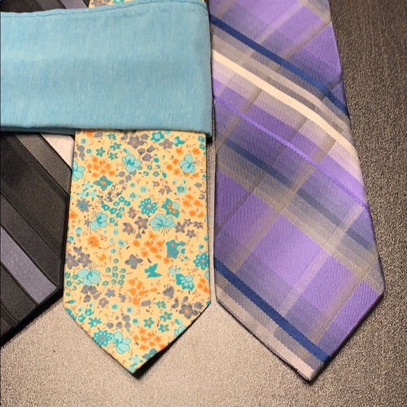 Assortment of Patterned Ties - Picture 4 of 4